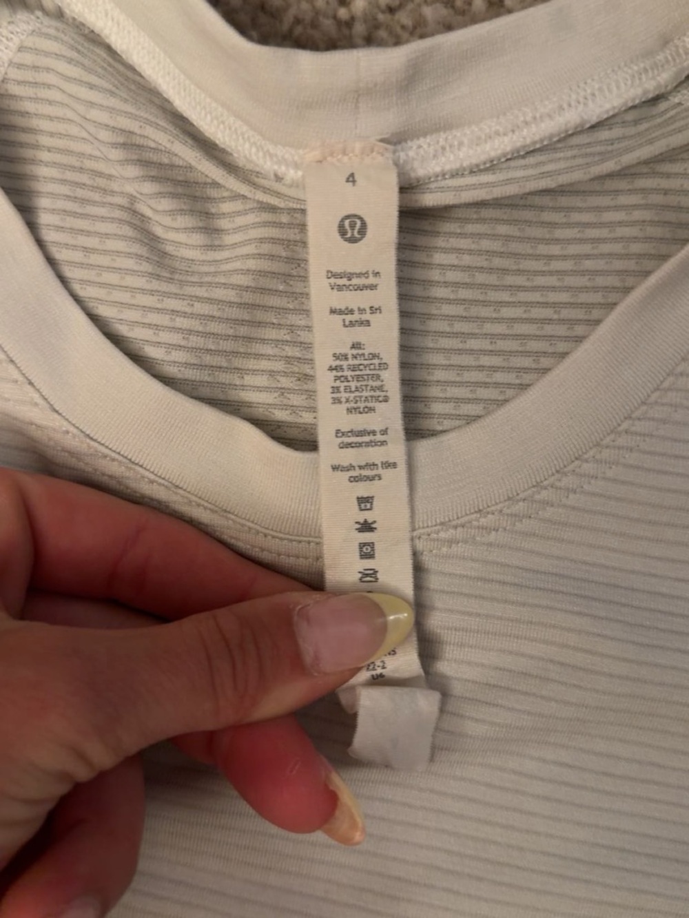 lululemon athletica women’s White Swiftly Tech Performance Tee - Picture 3 of 4